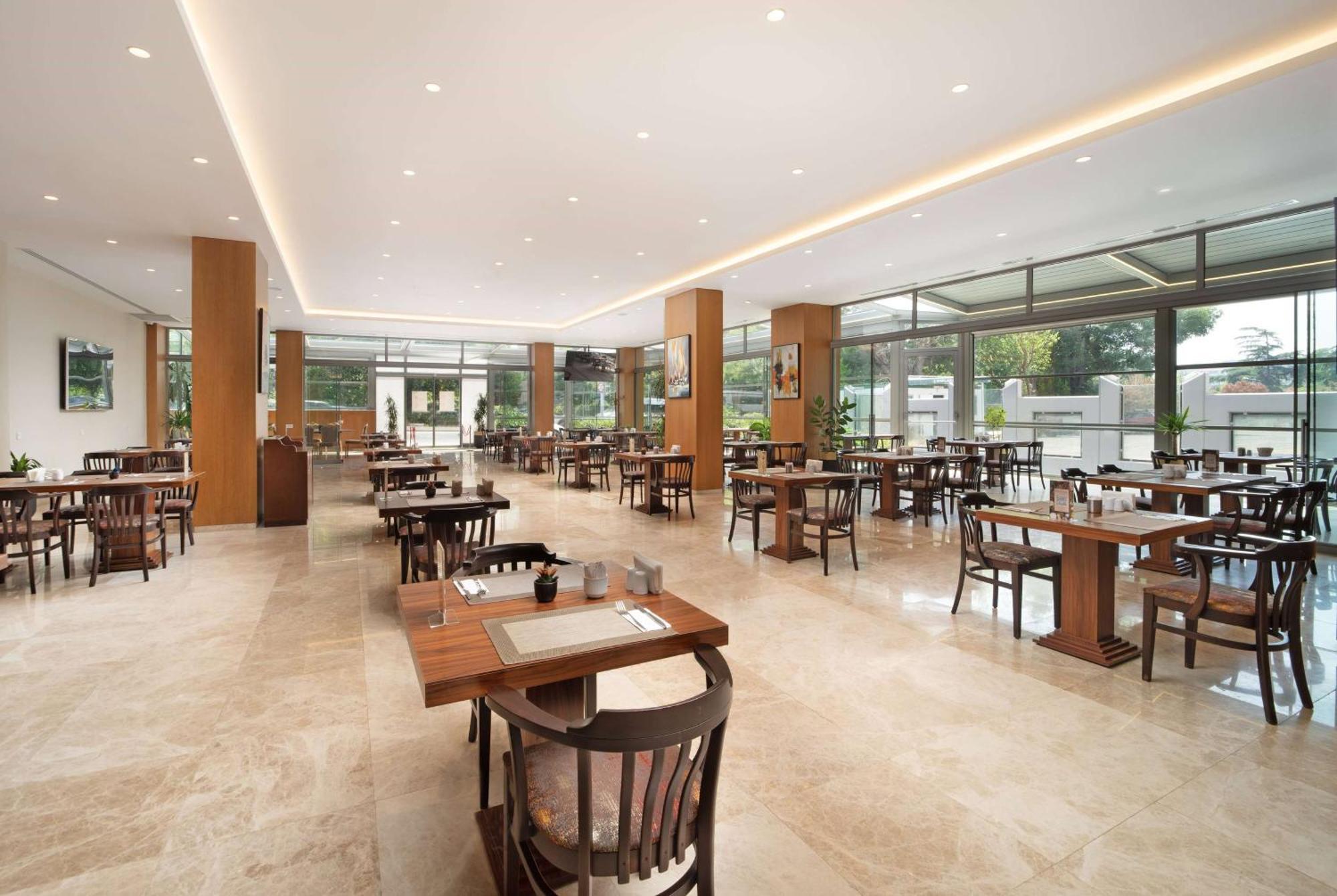 Ramada Plaza By Wyndham Istanbul Atakoy Hotel Ngoại thất bức ảnh
