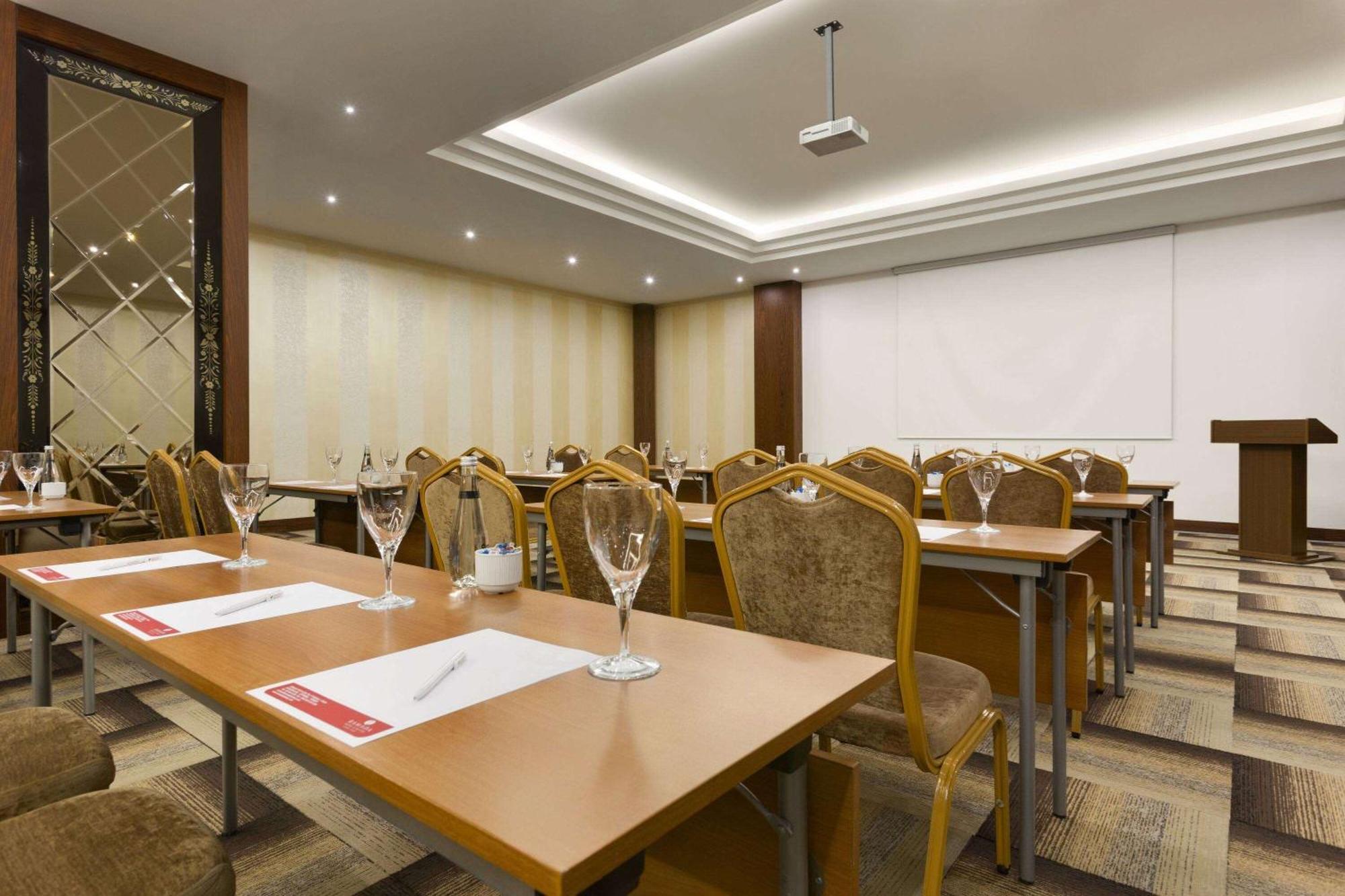 Ramada Plaza By Wyndham Istanbul Atakoy Hotel Ngoại thất bức ảnh